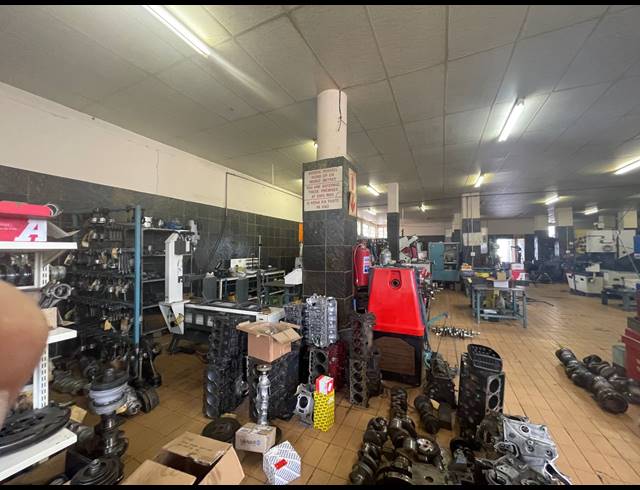 2,388M² RETAIL FOR SALE IN KRUGERSDORP WEST